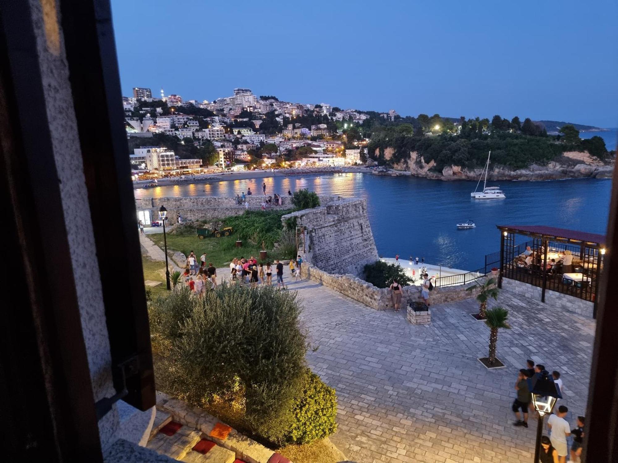 Kulla E Balshajve Hotel Ulcinj Exterior photo